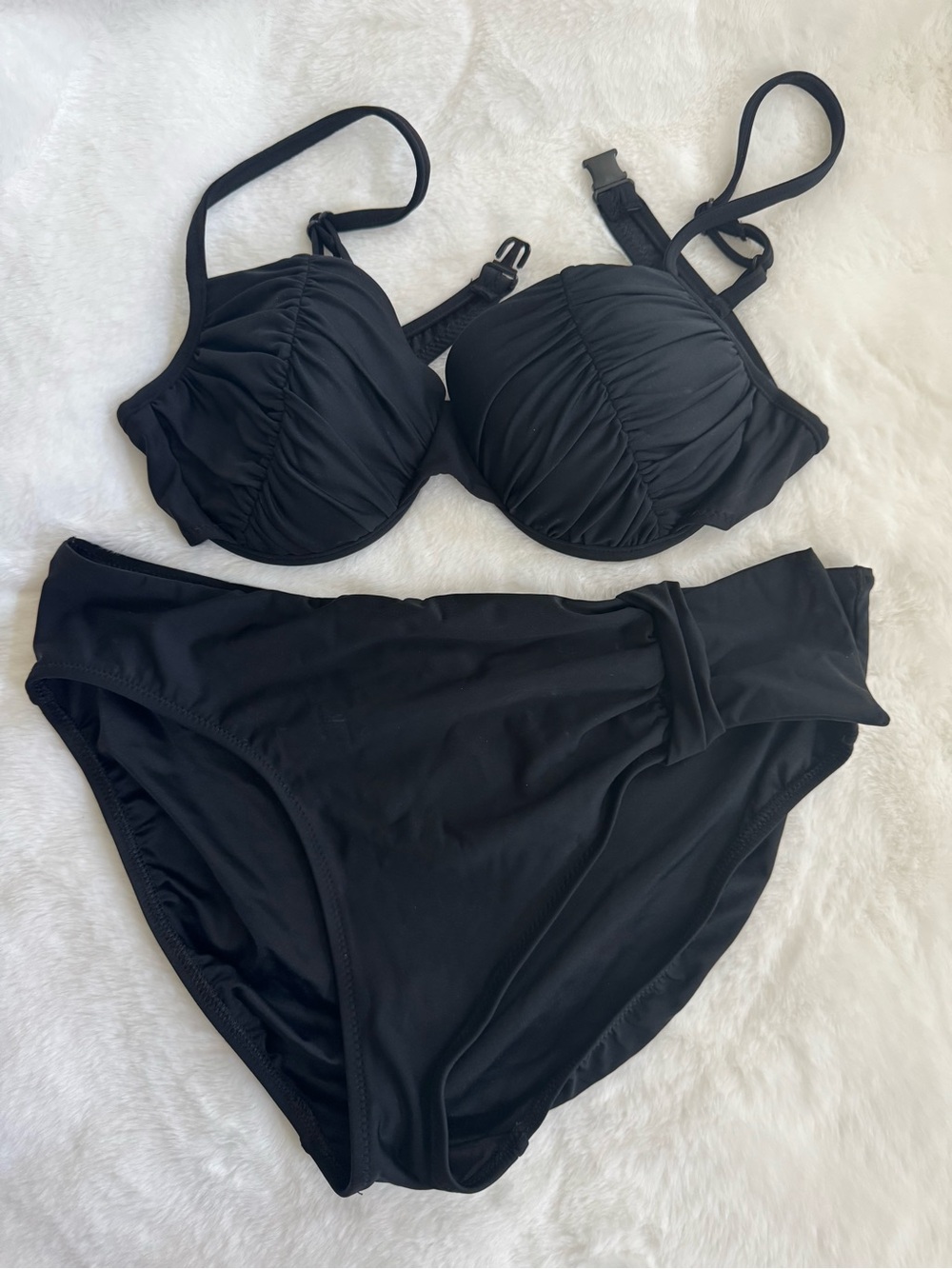 Women's Black Ruched Underwire Bikini Set